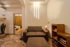 Mogra: Cozy 1BHK Apartment Off Carter Rd, Mumbai