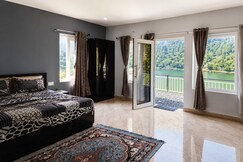 Walnut Lakeview Retreat, Pangot