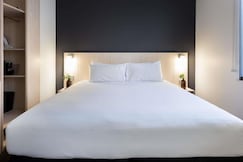 ibis Sydney Barangaroo Hotel, Bathurst