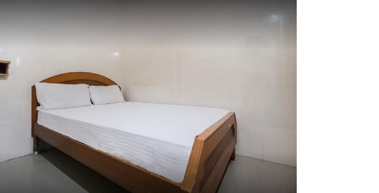 Aadvin Hotel, Kodumudi - Tap to explore photos