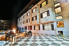 DLS Kapoor Resort
