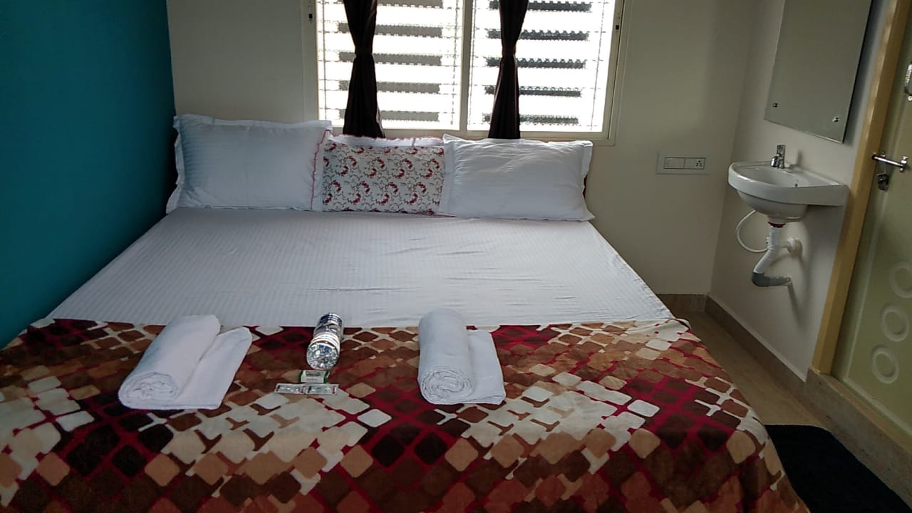 Dhruva Homestay - Tap to explore photos