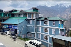 Lakshay Home Stay, Kargil