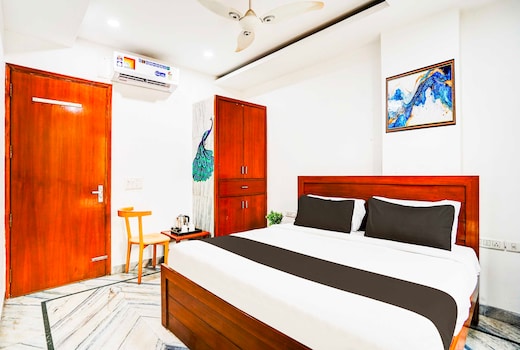 Super Hotel O Sector 110 Noida