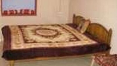 Haveli Uma Megh Paying Guest House - Tap to explore photos