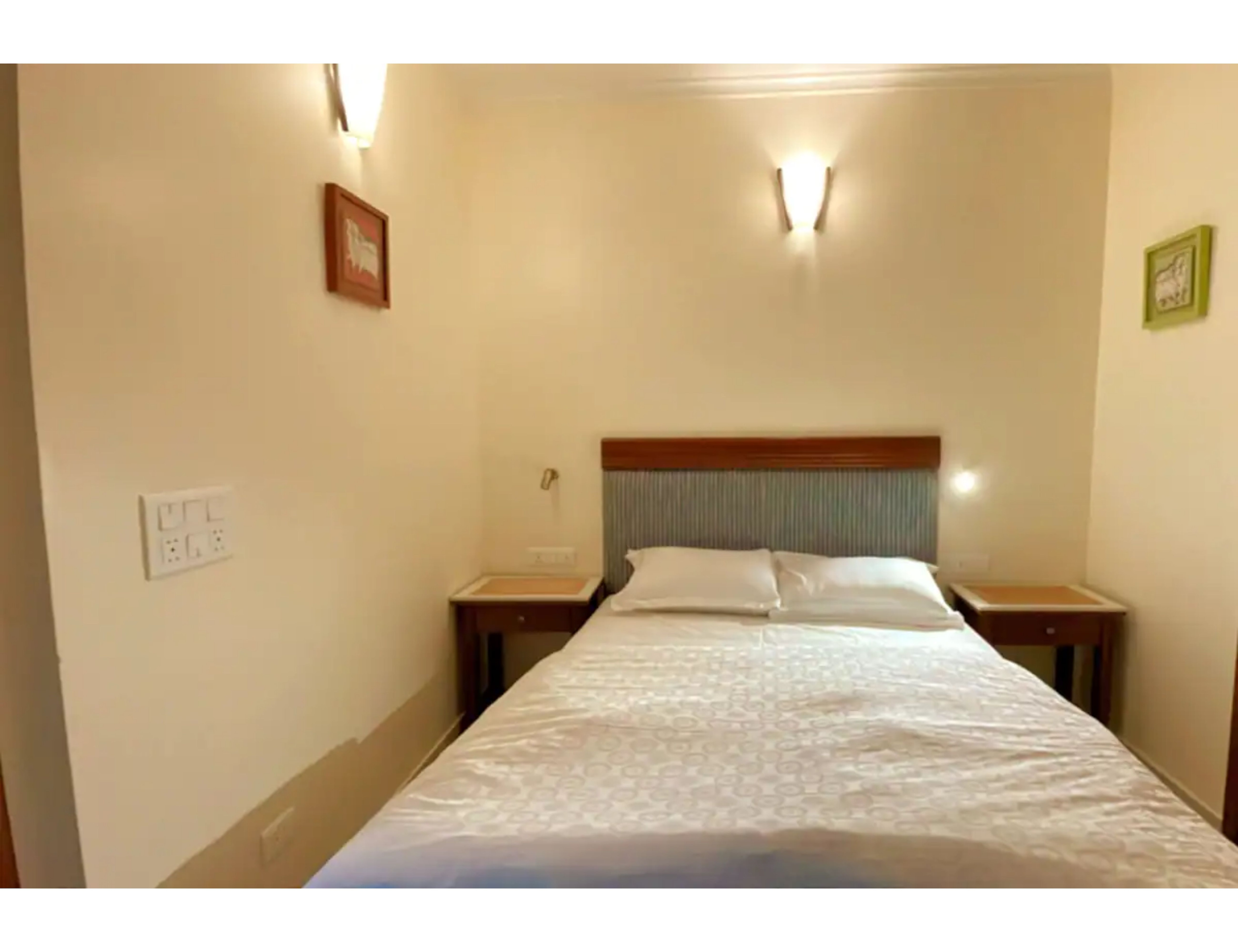 Paradiso Fort View Duplex Apartment in Hauz Khas Village - Tap to explore photos