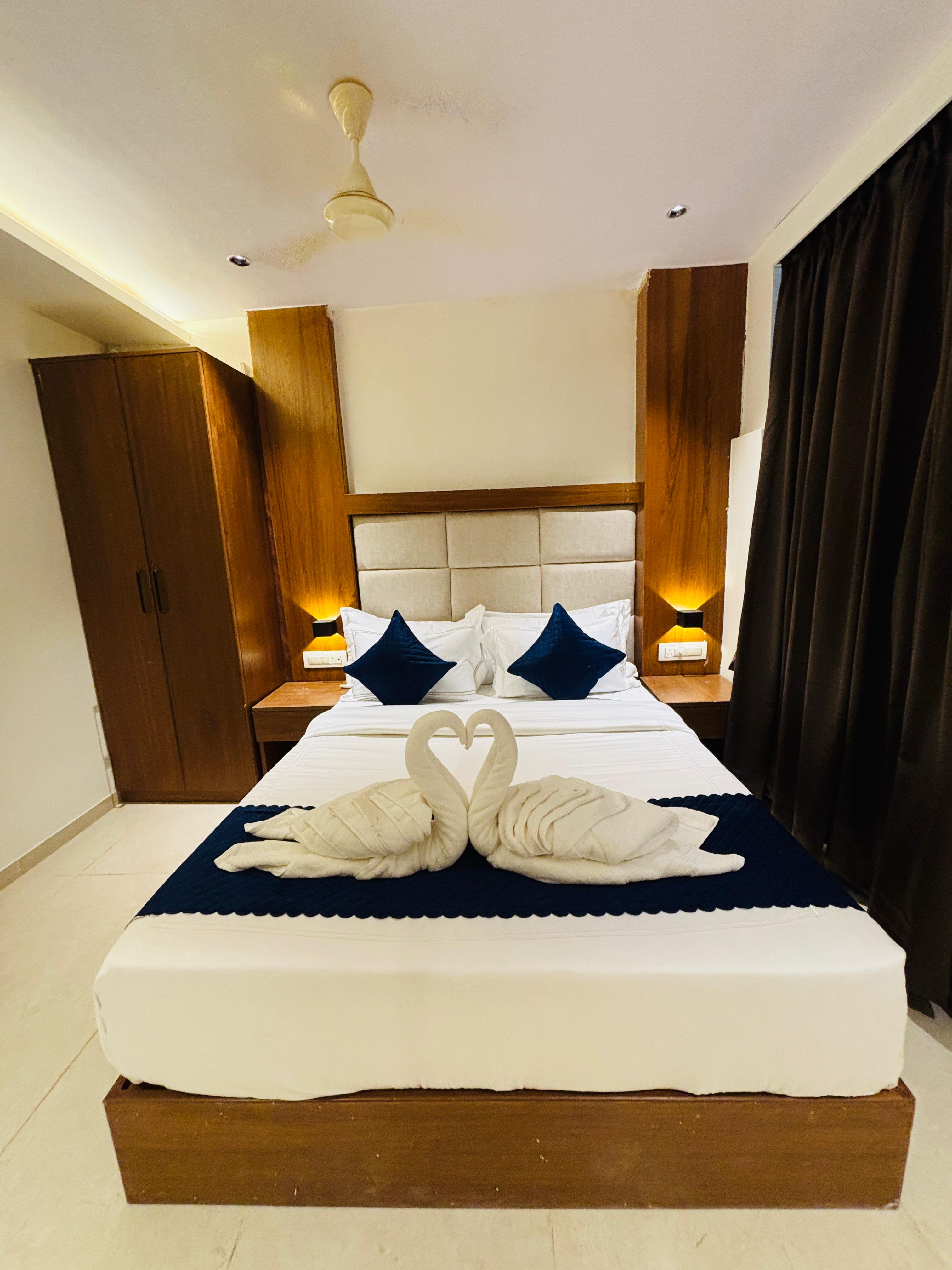 Hotel ISRA Comfort Inn - Tap to explore photos