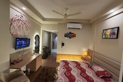 Modern Cozy B B Balcony City View, Dankaur