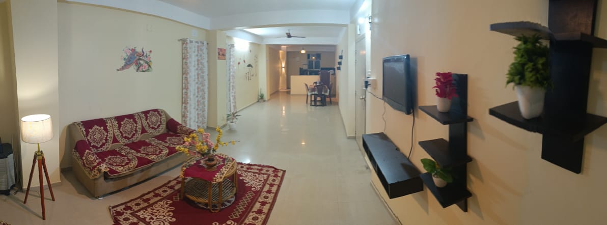 DELIGHT  ROOM WITH PRIVATE BATH AND BALCONY - Tap to explore photos