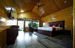 Deluxe Wooden cottage