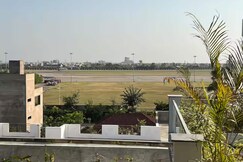 Playa Stays at Hangar 1BHK Penthouse Flight View, Jaipur