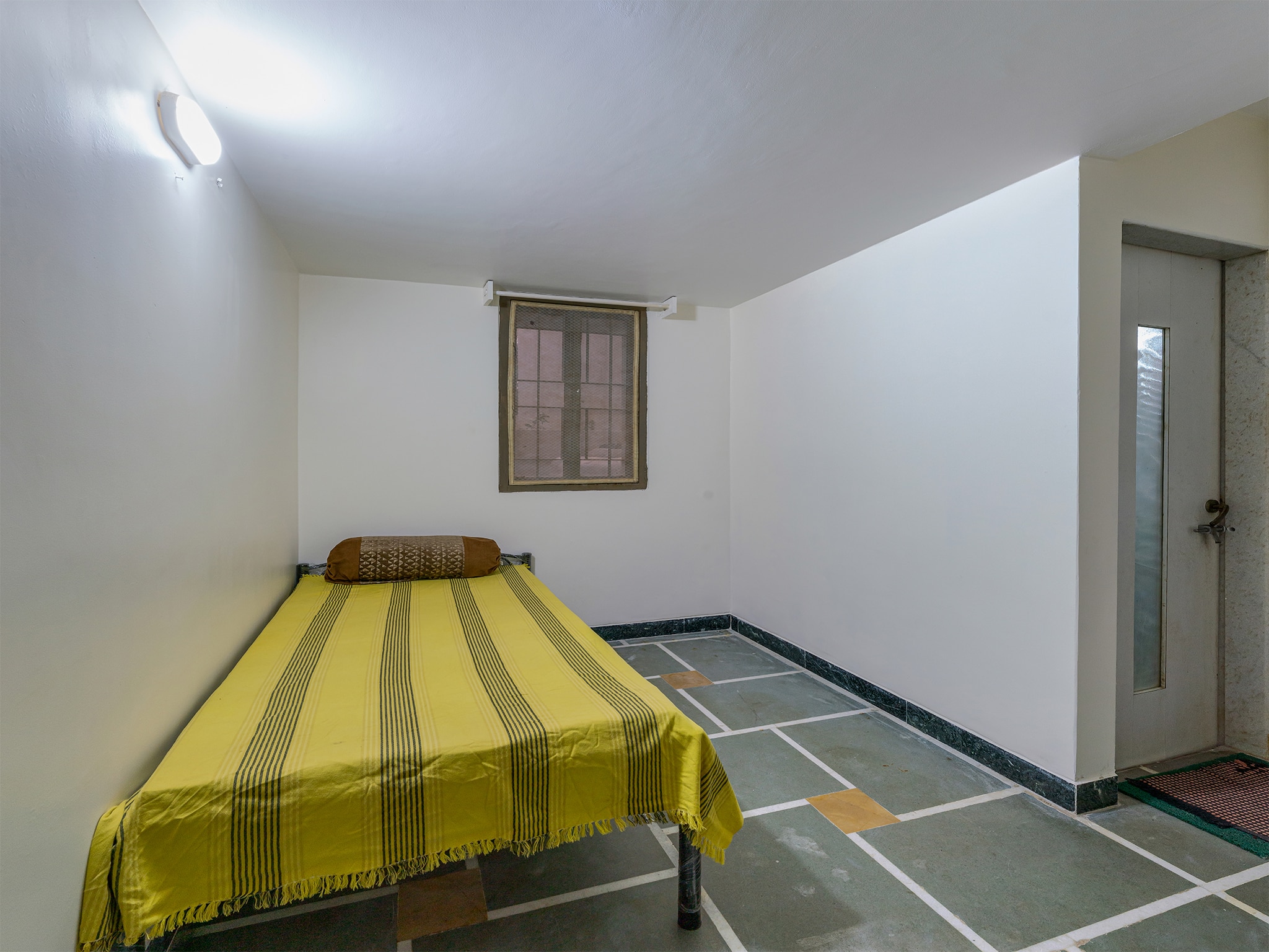Giriraj Homestay 3BHK Bunglow with driver room 3
