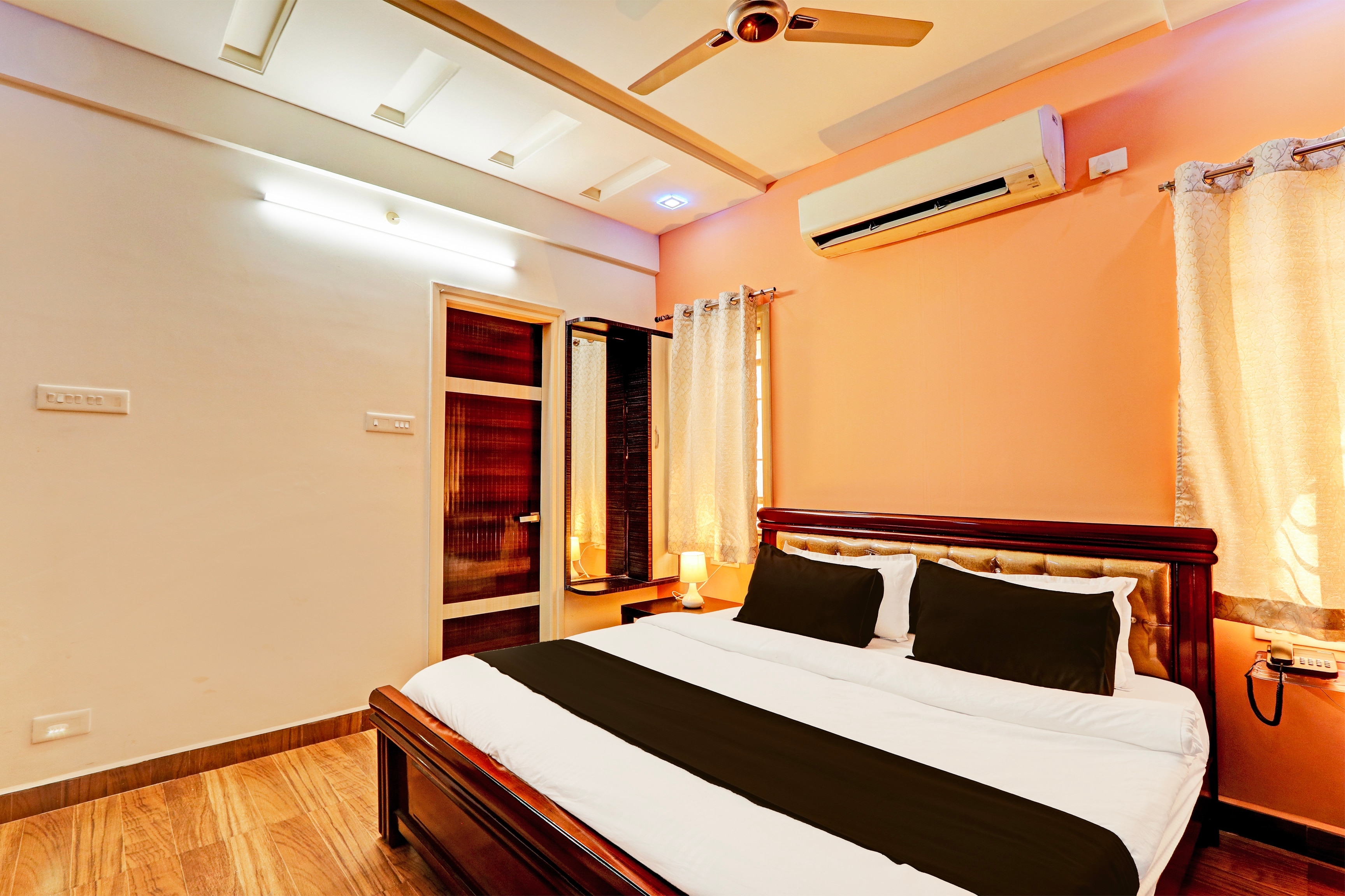 Super Collection O Q Suites Madhapur - Tap to explore photos