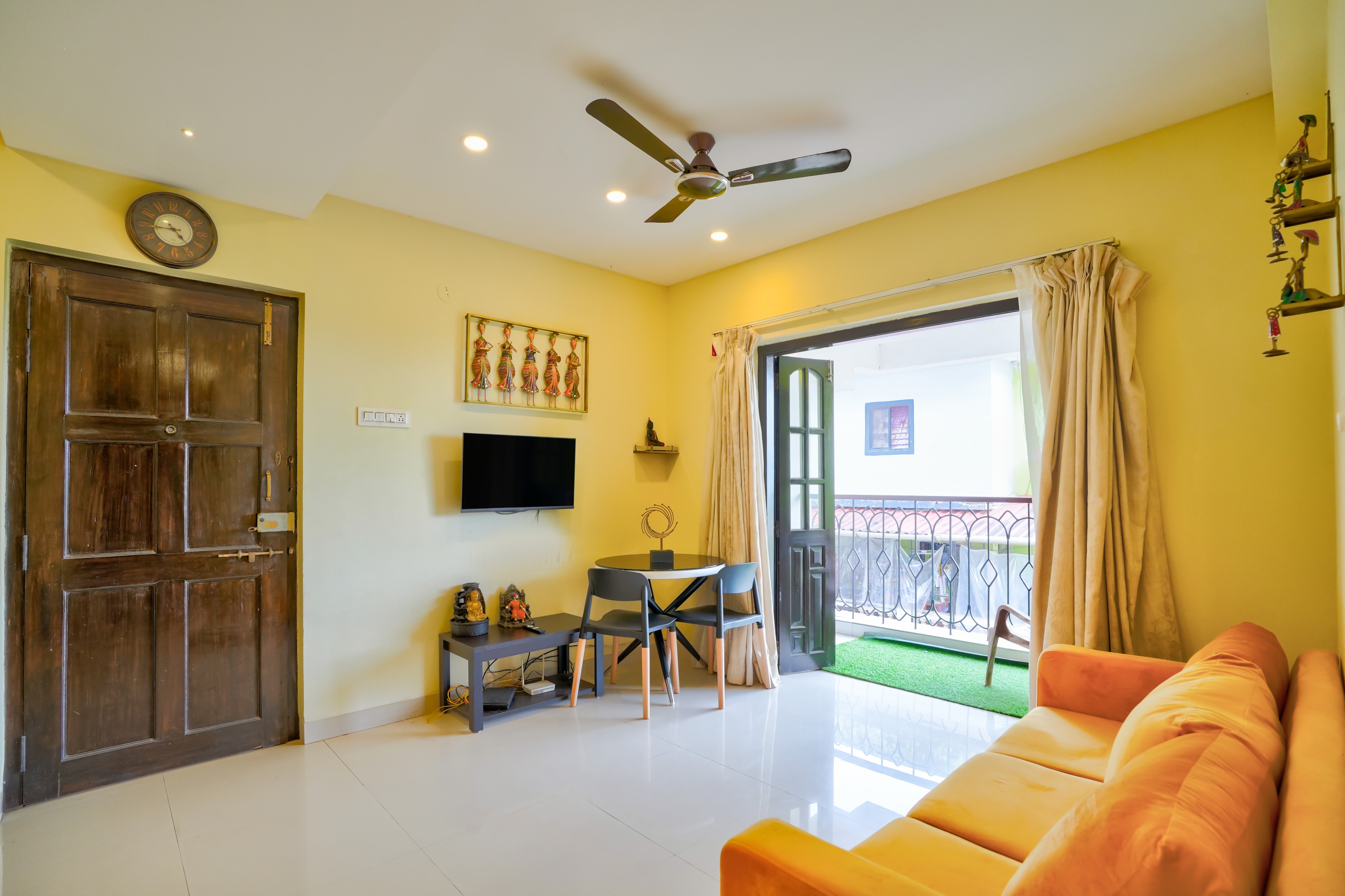 Luxury Pet Friendly 3 BHK in Monarch Palms - Tap to explore photos