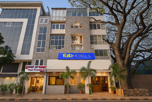 FabExpress Royal N Comforts - HAL Old Airport Rd