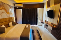 A Serene & Cozy Stay | Omaxe Hazratganj, Lucknow