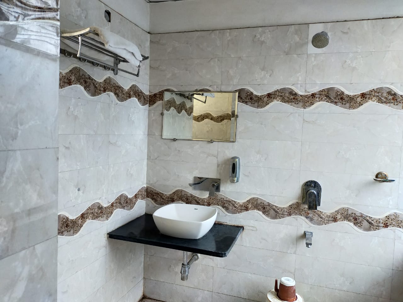 Hotel Vallabh Vilas - Tap to explore photos