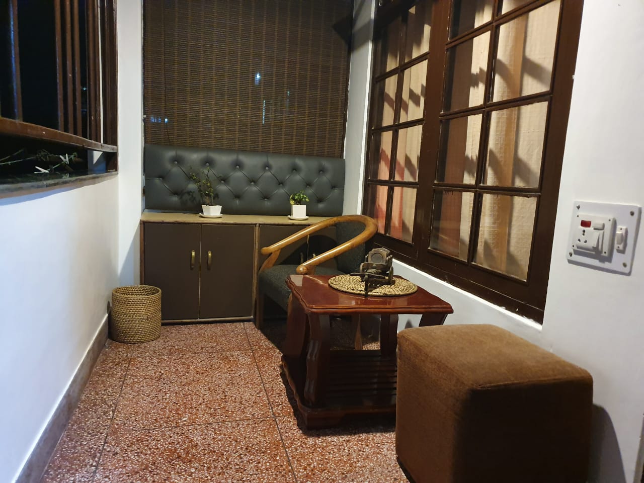 Yuvaan Service Apartment - Tap to explore photos