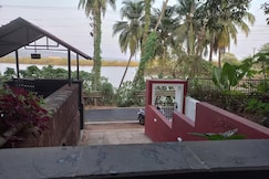 Casa De Julio - River View Rooms, Goa