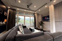 Riverside Mount-View Cottage PVT River View Deck at Saraiville, Dehradun