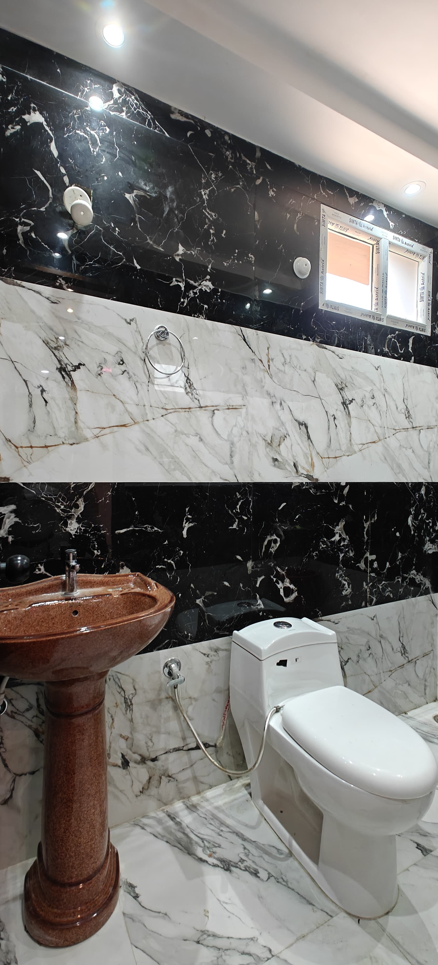 NARAYAN ROOMS INN - Tap to explore photos