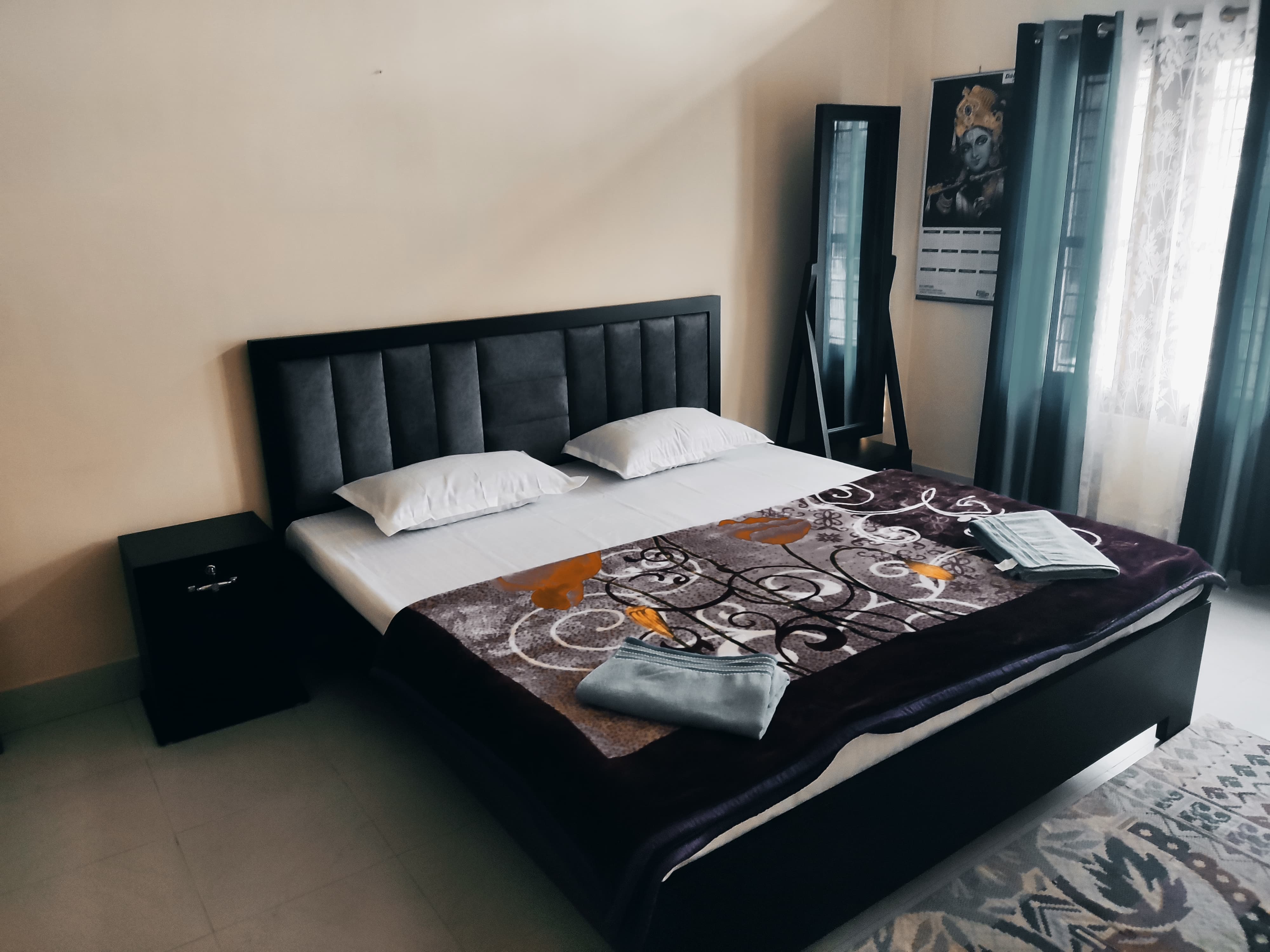 Kanchan Home Stay - Tap to explore photos