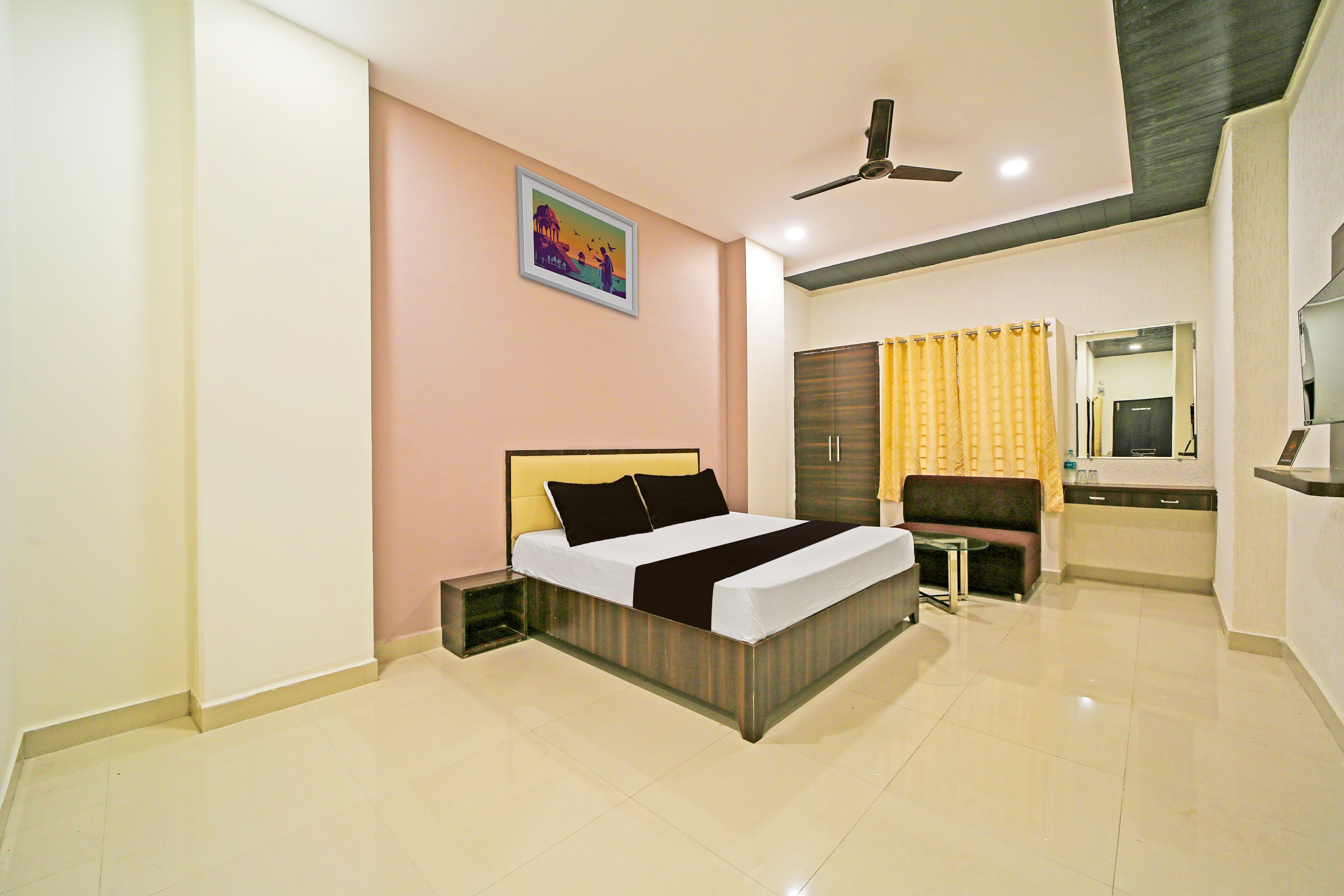 Hotel O Agrawal Inn - Tap to explore photos