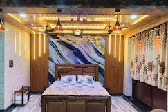 Ganga Kinare - On National Highway - Haridwar, Haridwar