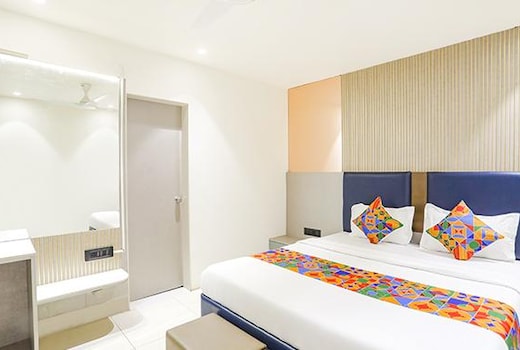 Hotel Park Inn Shirdi - ( 100 Meter From Sai Samadhi Temple )