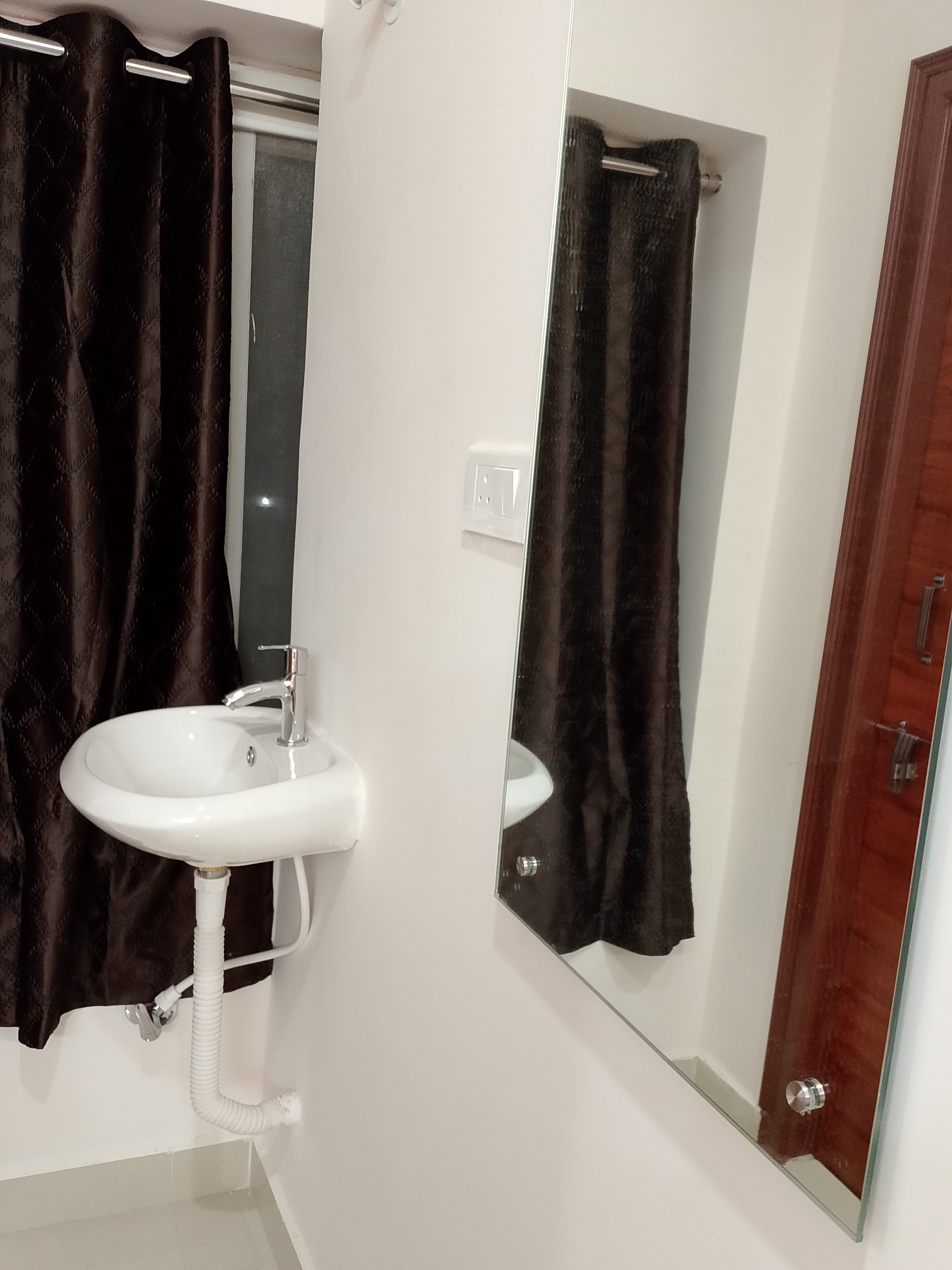 Hotel Shresta Luxury Rooms - Tap to explore photos