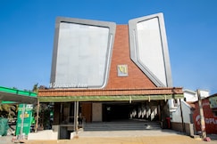 VARANASHI INN, Erode