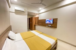 Stay Guru Hari Om Residency