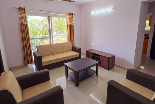 Cozy Apt | Easy Access - Groceries & Transport