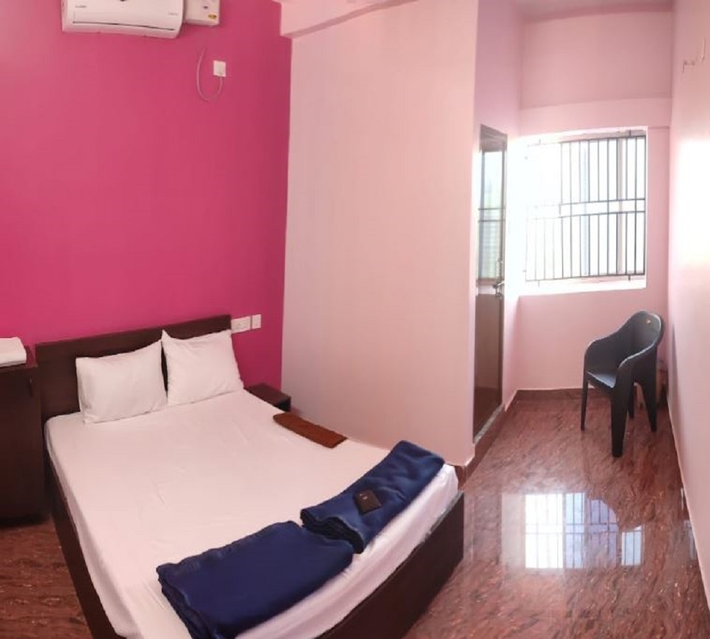 Golden Sea View | Rooms in a Homestay - Tap to explore photos