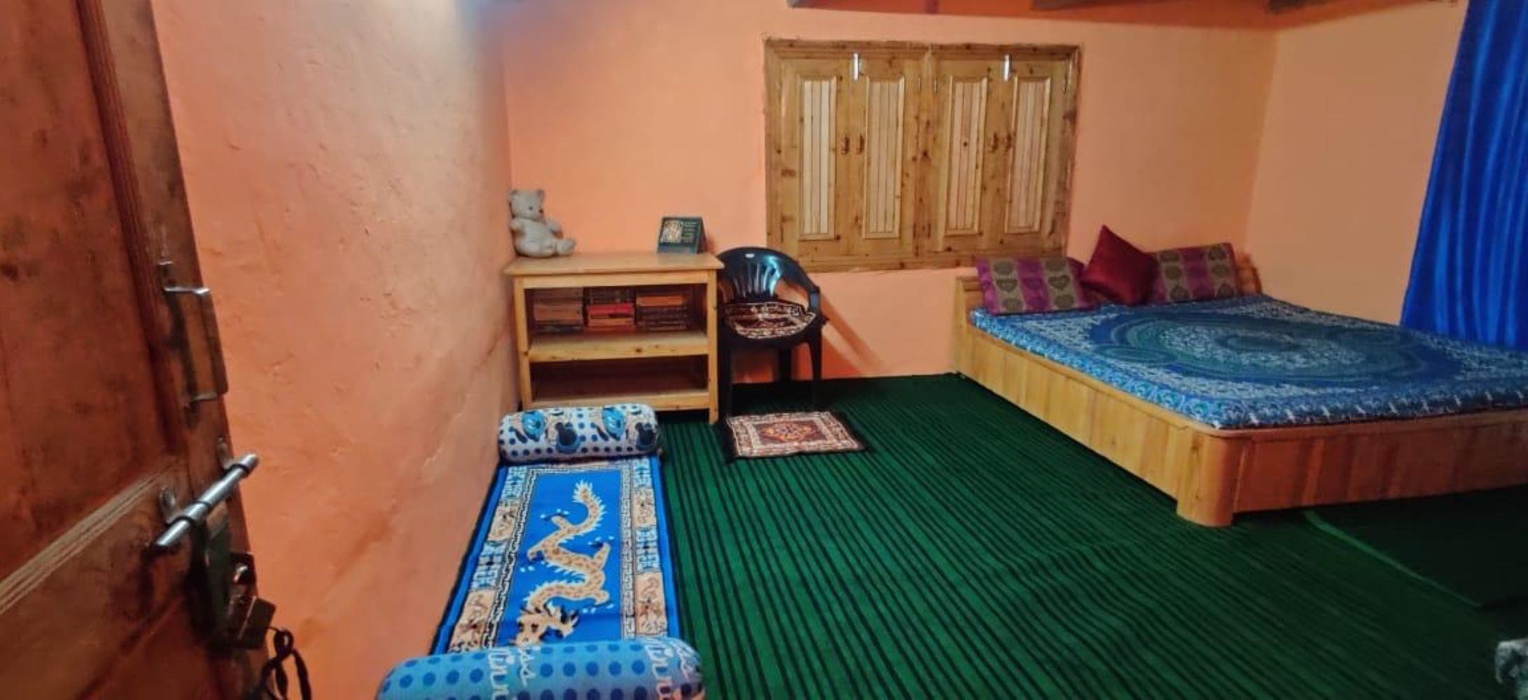 Karan Homestay - Tap to explore photos