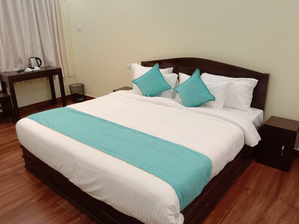 Athirapilly Inn - Tap to explore photos