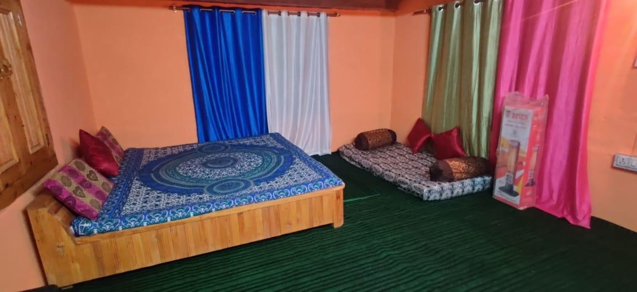 Karan Homestay - Tap to explore photos