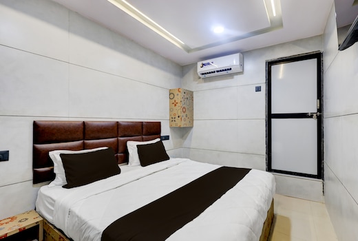 Hotel O Castle Rooms