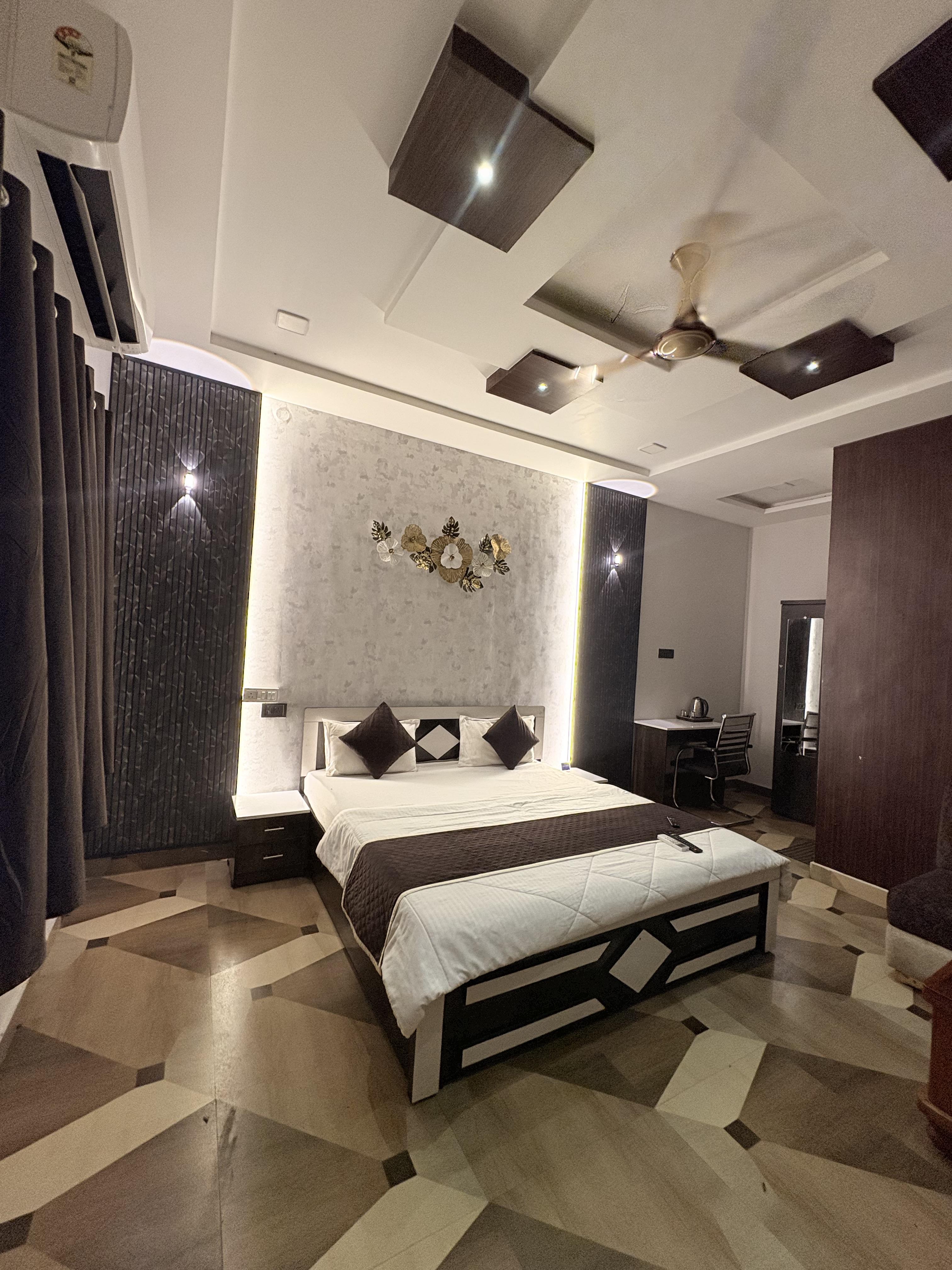 Hotel Prem Ratan Palace and Resort - Tap to explore photos