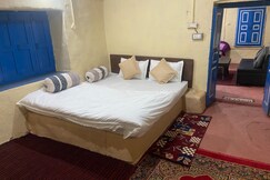 Oak view Mud house, Dharamshala