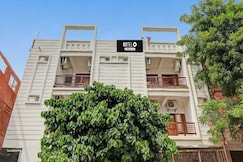 Hotel O Gorakhpur Railway Junction Road Golghar Formerly RR Inn, Gorakhpur