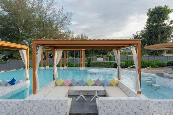 Best Western Plus Carapace Hotel Hua Hin - Tap to explore photos
