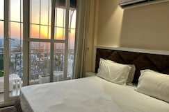 Antique royal suite, Kharar
