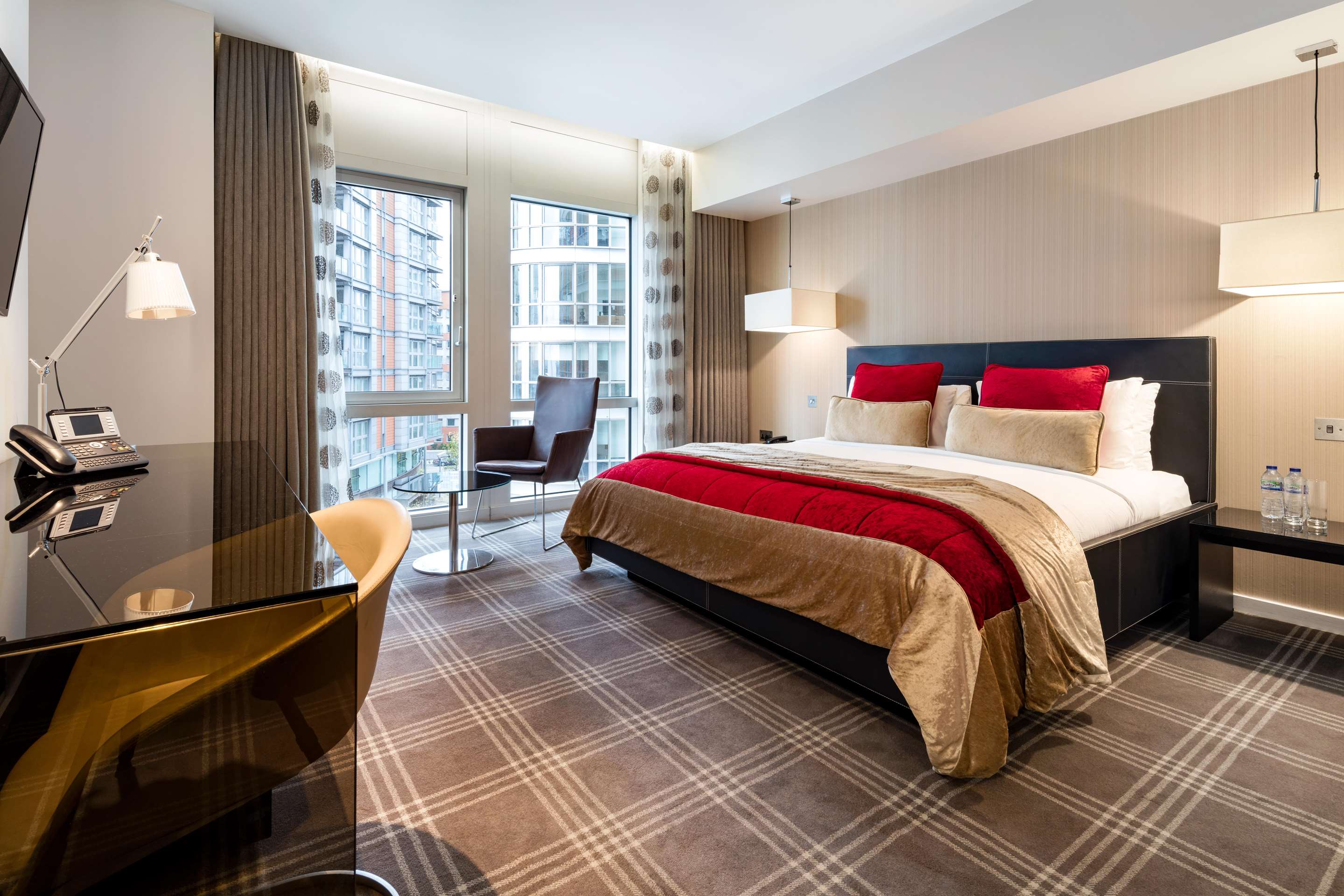 Radisson Blu Hotel, London Canary Wharf East - Tap to explore photos
