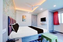 Hotel Alpine, Indore