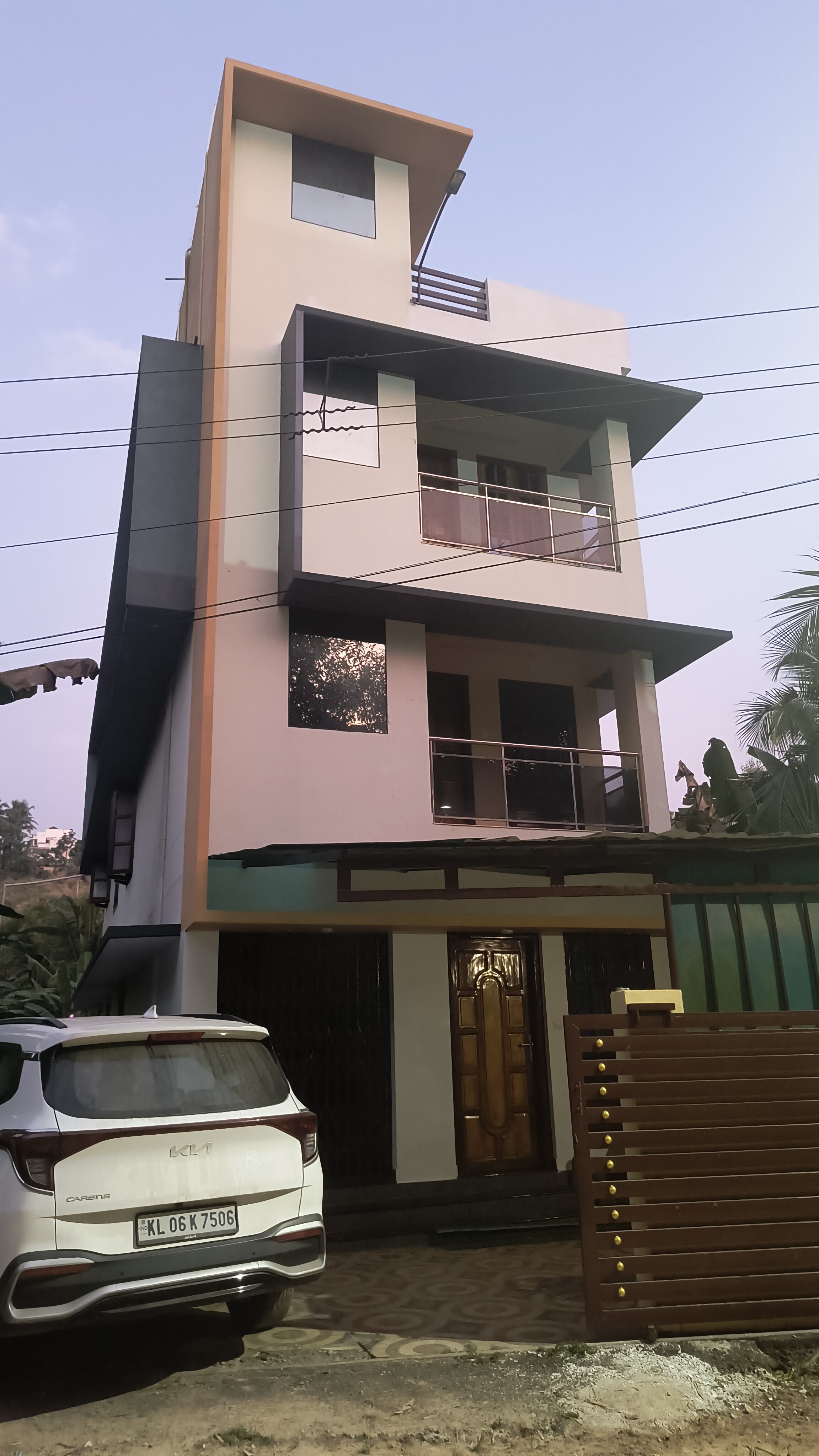 Mohanam Comfort Home - Tap to explore photos