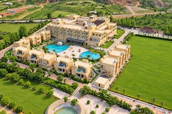 The Surya Golden Palace Pushkar, Peesangan