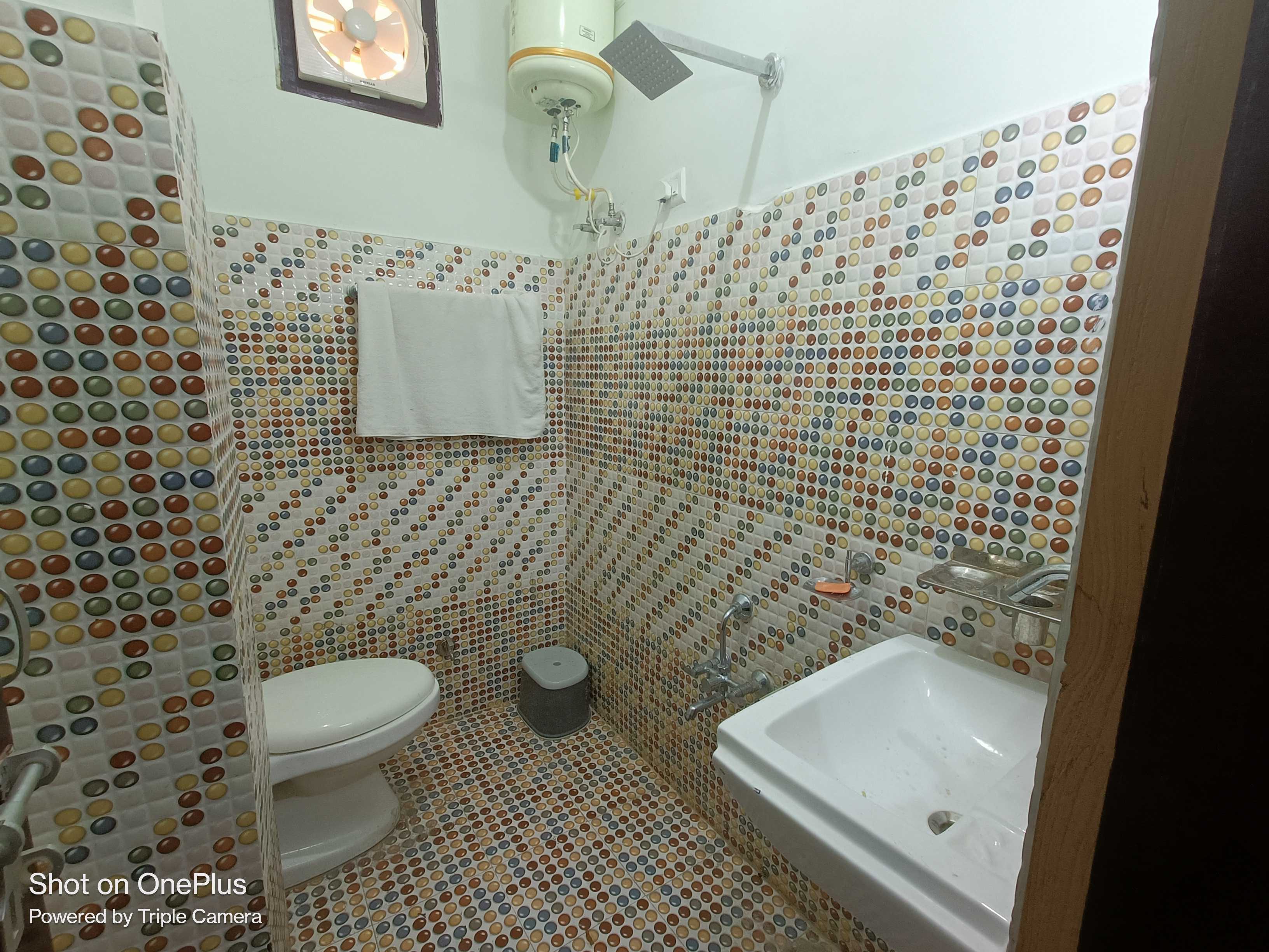 Hotel O HOME Rivernshines Homestay - Tap to explore photos