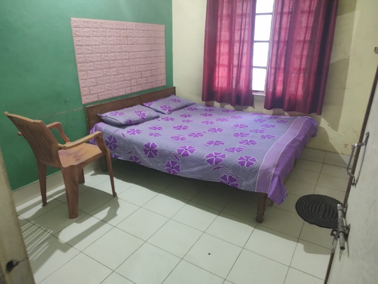 Ashirwad Guest House - Tap to explore photos