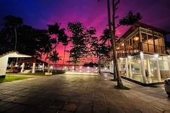 Lavilla Lake Resort And Restaurant, Karunagappally